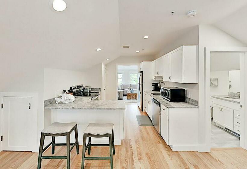 酒店 Oyster Beach Bungalow