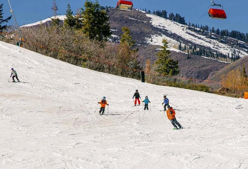 Отель Red Pine Canyons View Condo