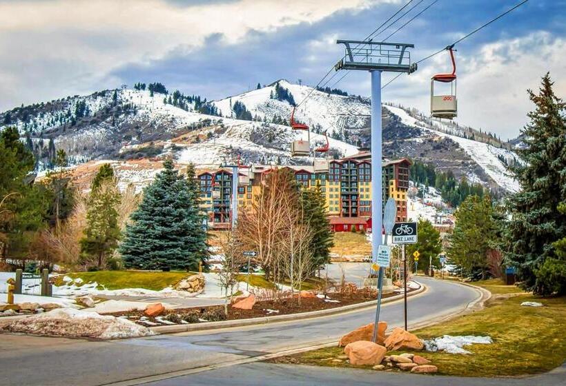 Отель Red Pine Canyons View Condo