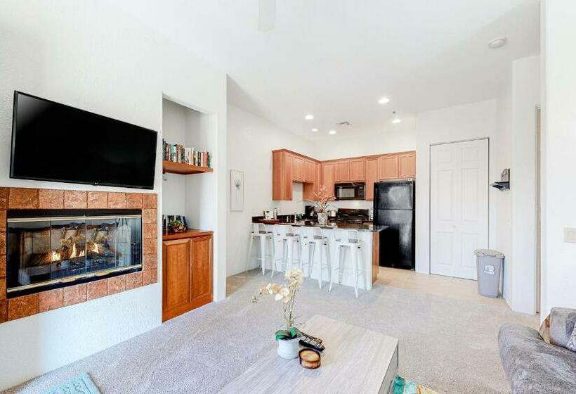 호텔 Sunny Days Retreat Permit# 260,042