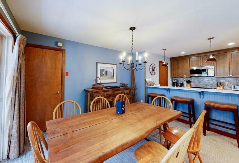 ホテル The Seasons H23