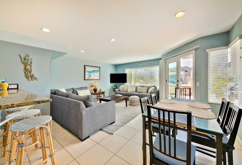 فندق Tropical Awesome