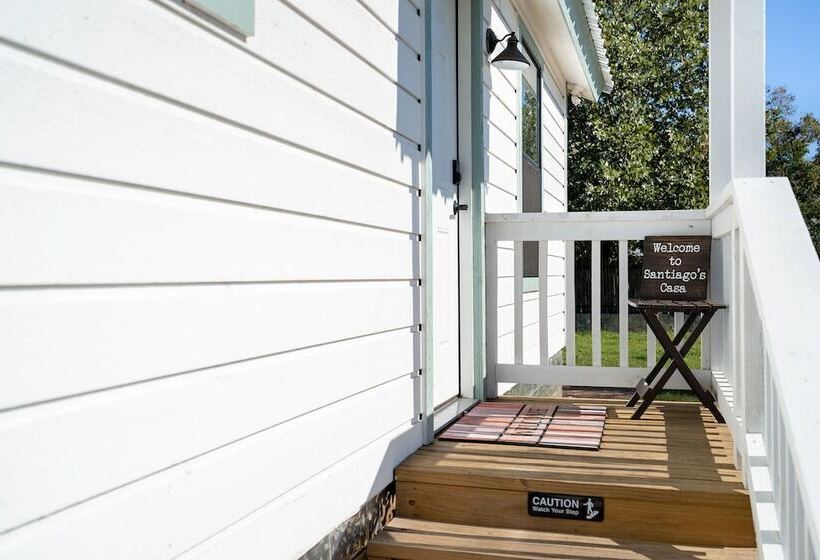 ペンション Fancy Cabin Right On Main St!