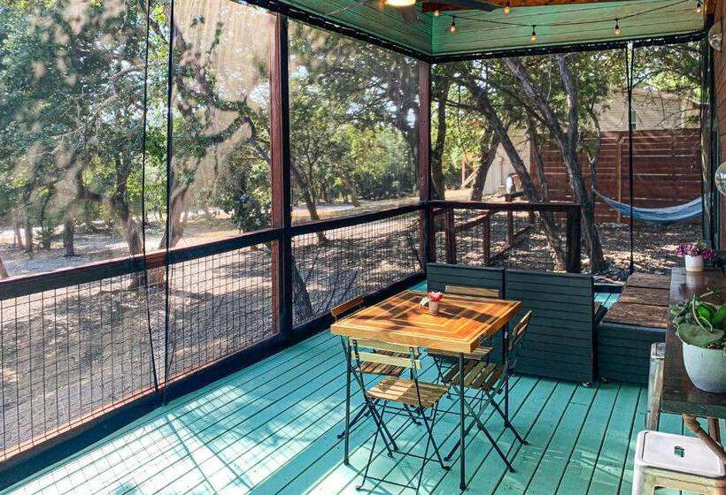 Отель Chimney Rock Tiny Home