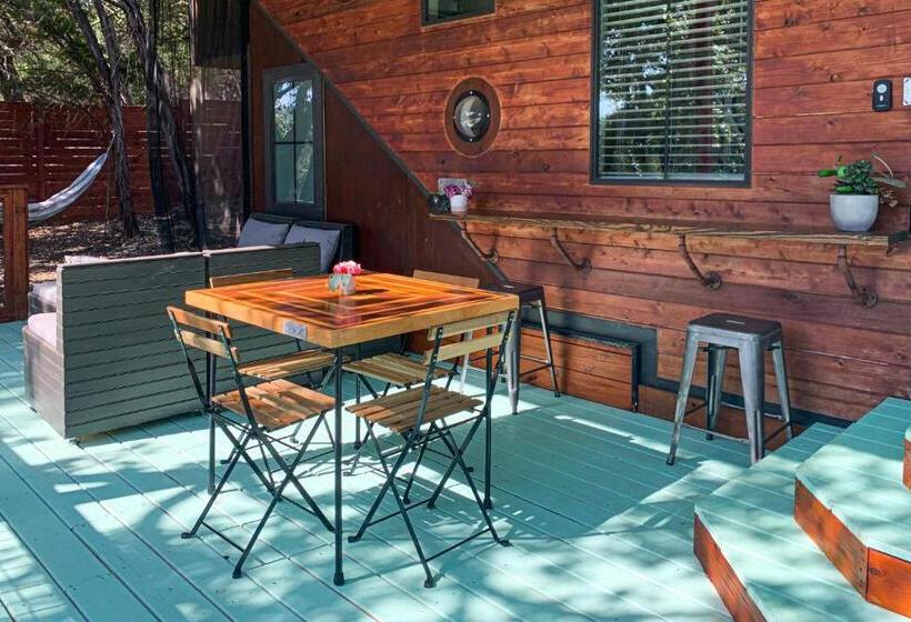Отель Chimney Rock Tiny Home