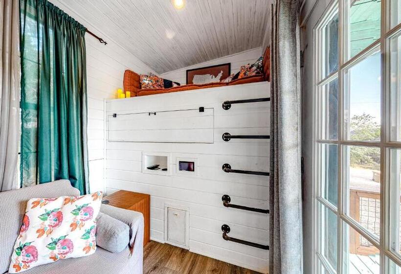 Отель Chimney Rock Tiny Home