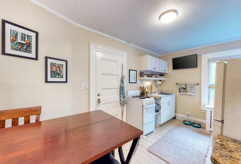 בית מלון כפרי Commander S Cabin