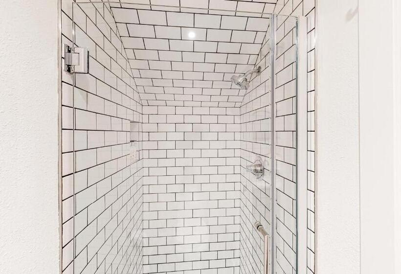 فندق Fish Creek Point