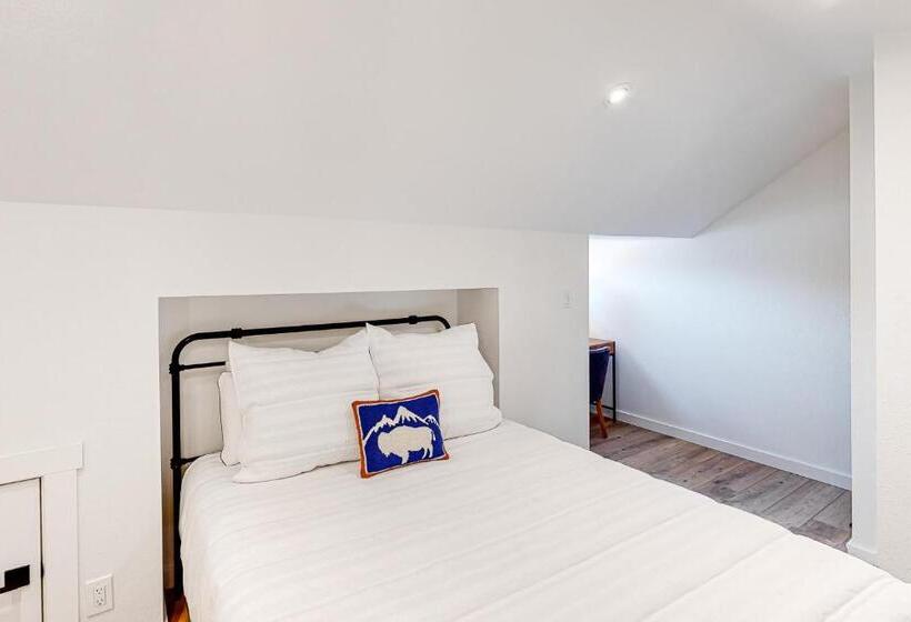 فندق Fish Creek Point