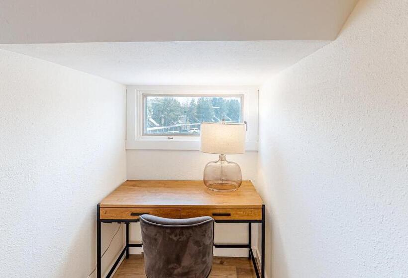 فندق Fish Creek Point