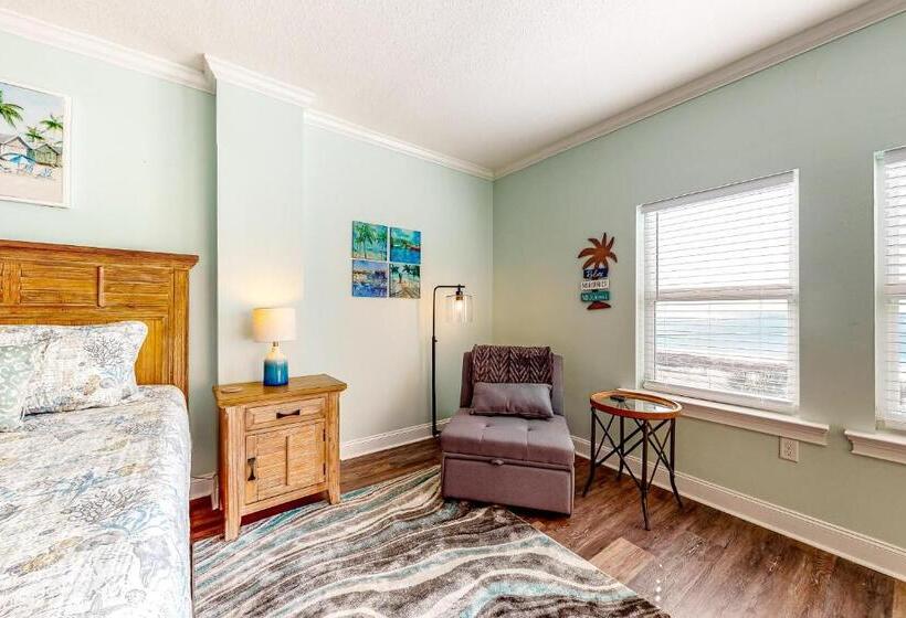 فندق Paradise Shores 200