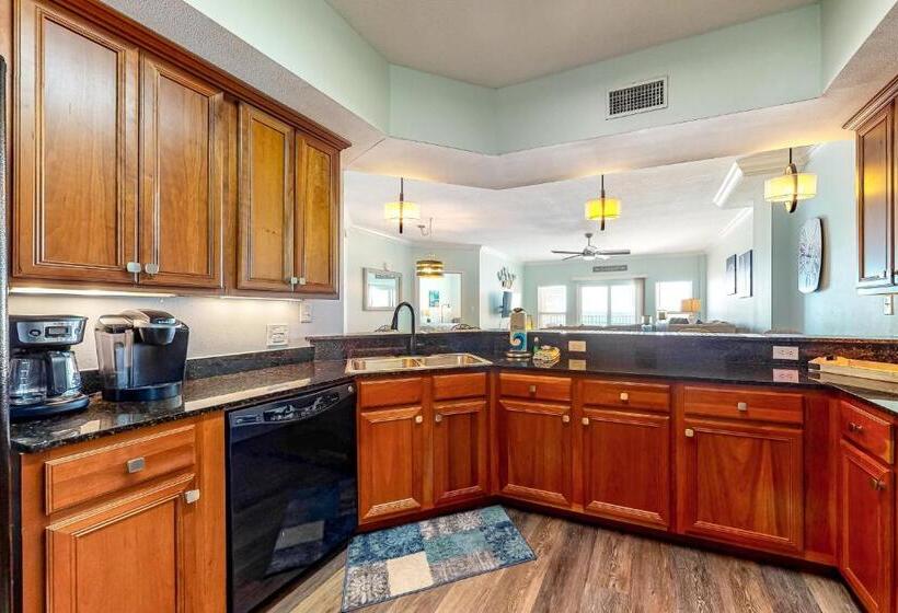 فندق Paradise Shores 200