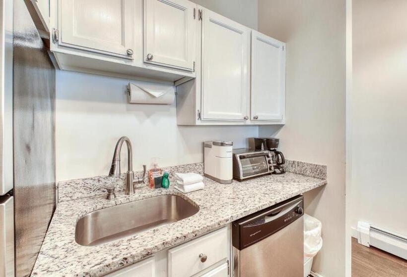 هتل The Mill #210