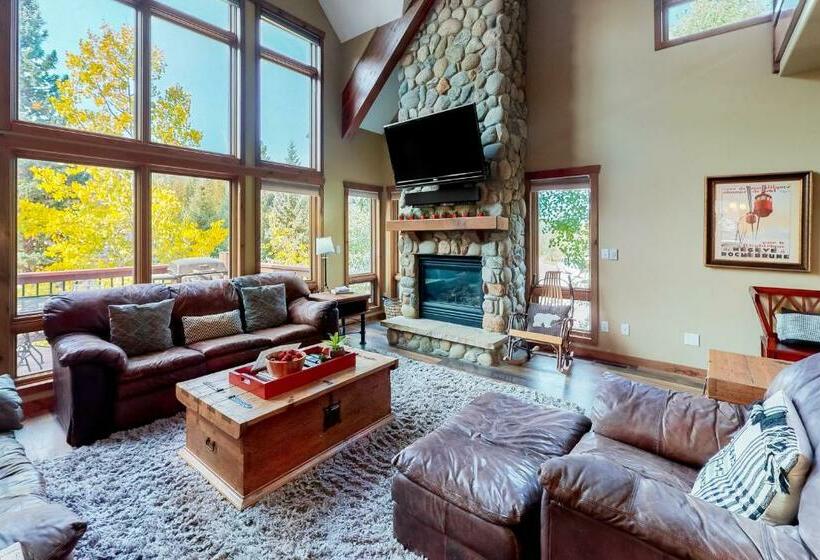 בית מלון כפרי Trademark 2