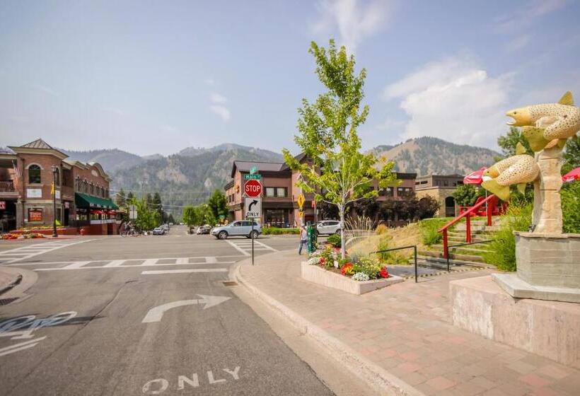 فندق Warm Springs Wonder