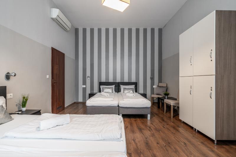 هاستل Full Moon Budapest