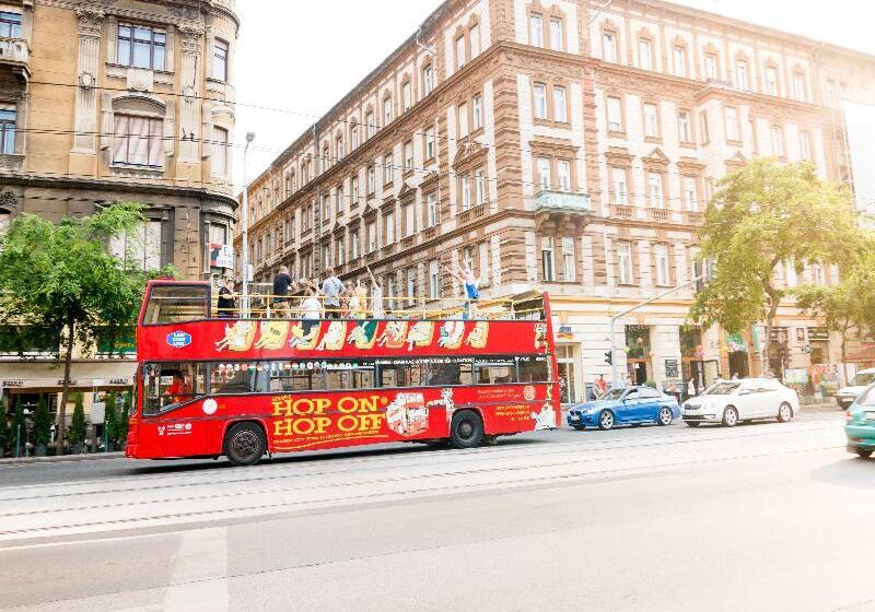 هاستل Full Moon Budapest