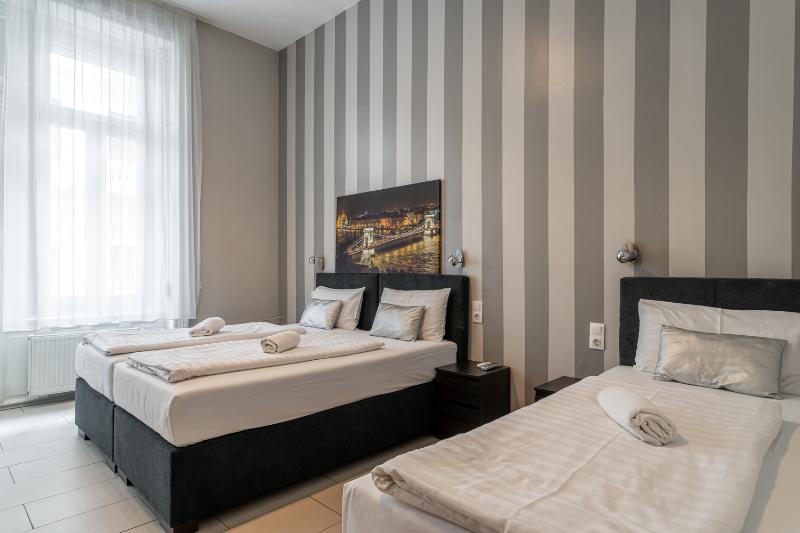 هاستل Full Moon Budapest