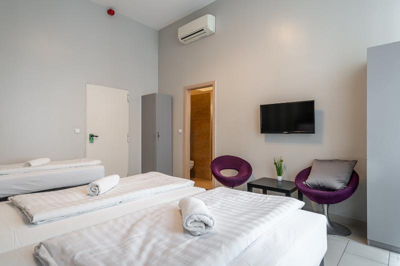 هاستل Full Moon Budapest