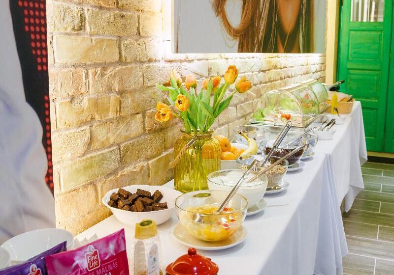 هاستل Full Moon Budapest