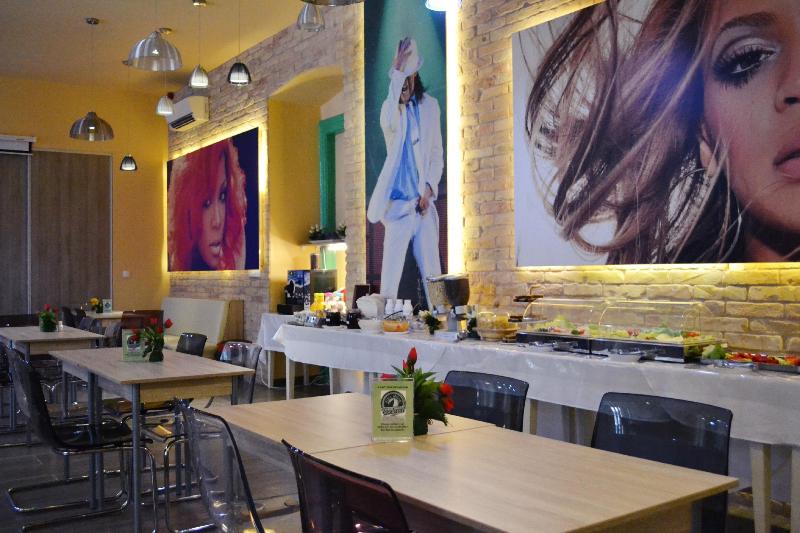 هاستل Full Moon Budapest