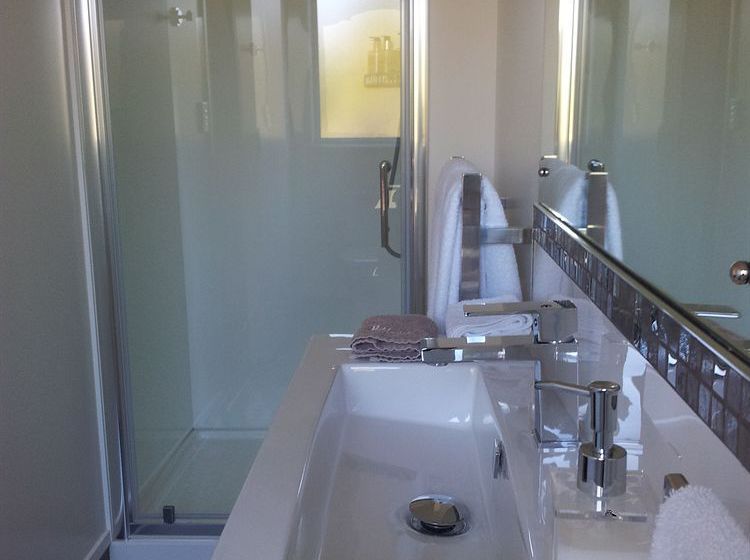 Amori Lodge Bed And Breakfast