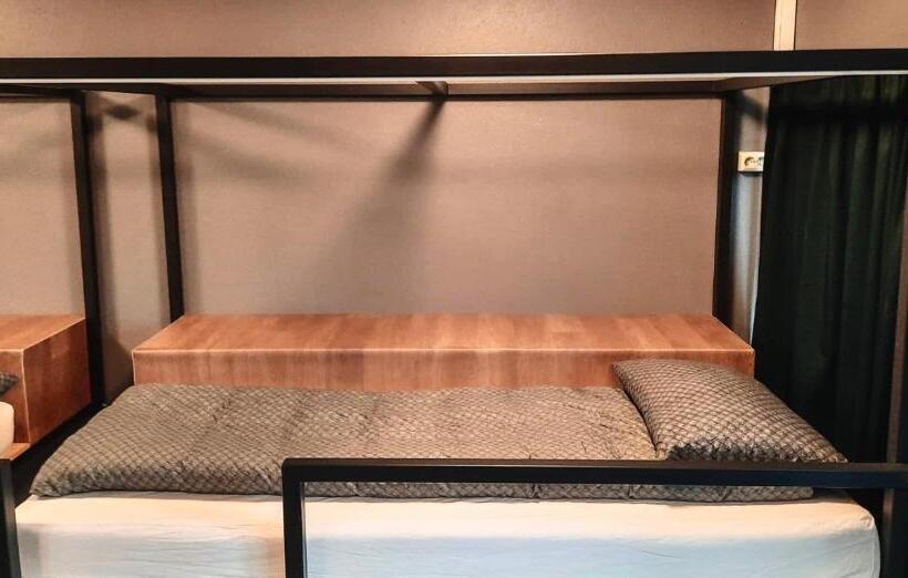 Bus Hostel Reykjavik   Reykjavik Terminal