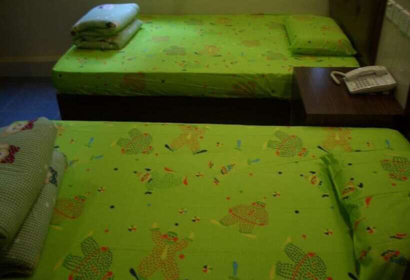 مسافرخانه Hong Kong Coliving Space