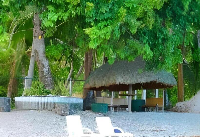 هتل 67th Heaven Holiday Resort