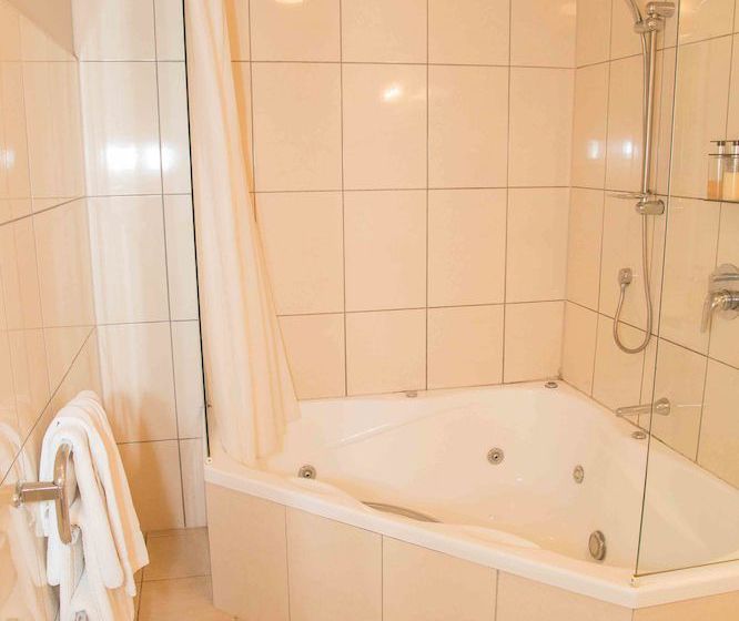 בית מלון כפרי Airport Motor Lodge