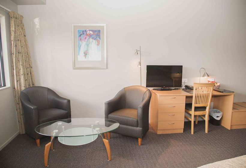 בית מלון כפרי Airport Motor Lodge