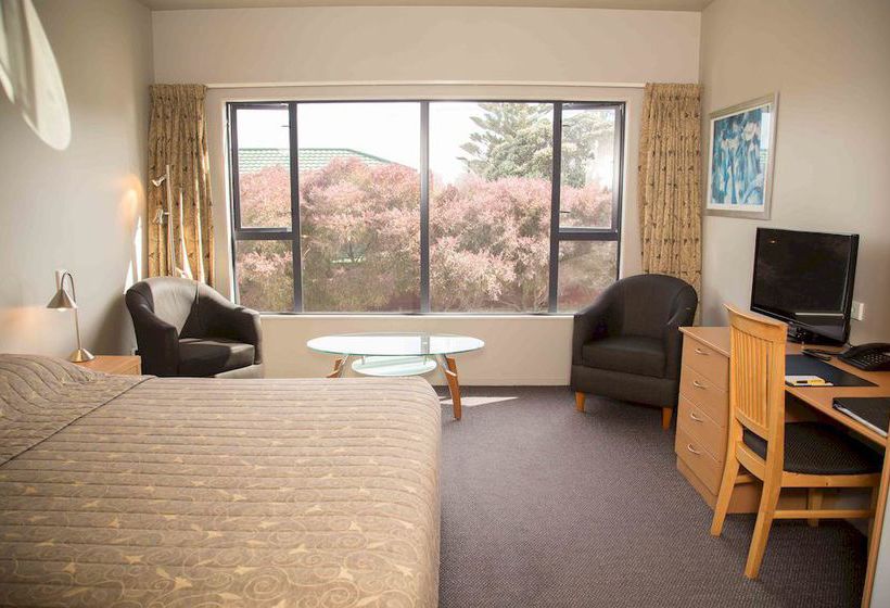 בית מלון כפרי Airport Motor Lodge