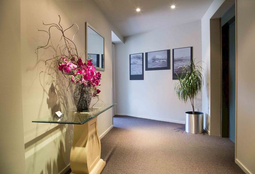 בית מלון כפרי Airport Motor Lodge