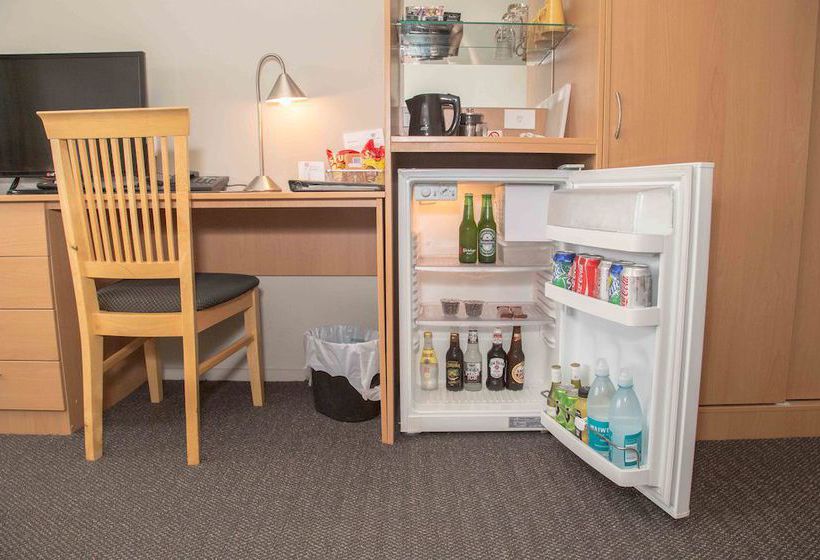 בית מלון כפרי Airport Motor Lodge