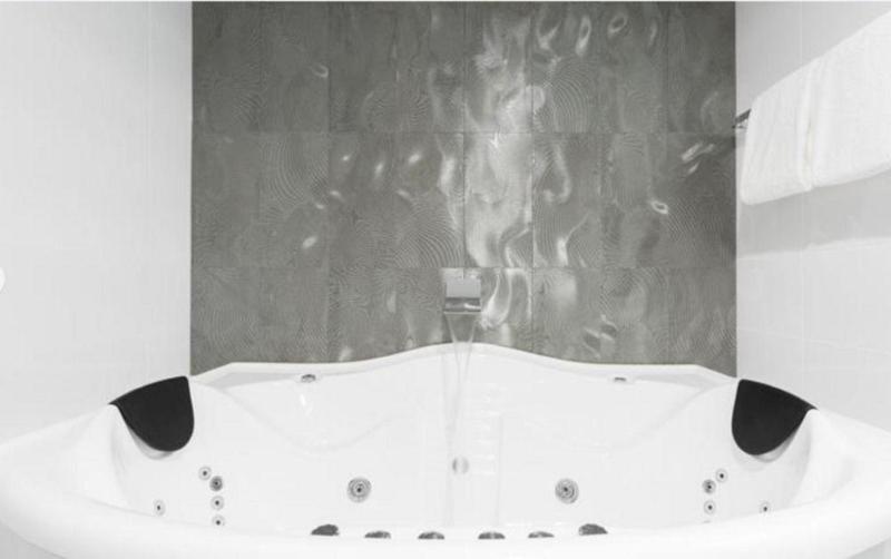 Avenue Hotel Canberra