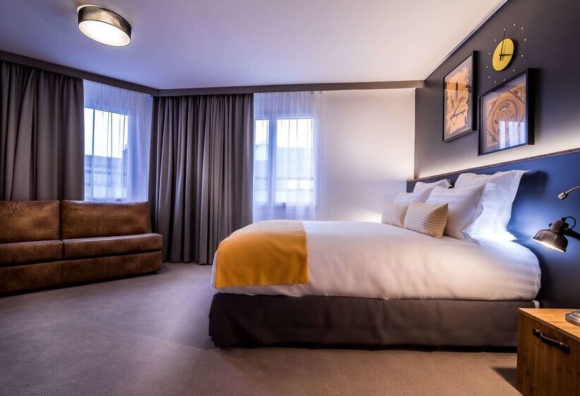 فندق Best Western Plus Suitcase Paris La Defense