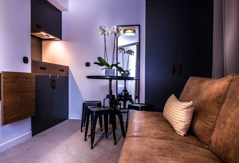 בית מלון כפרי Best Western Plus Suitcase Paris La Defense