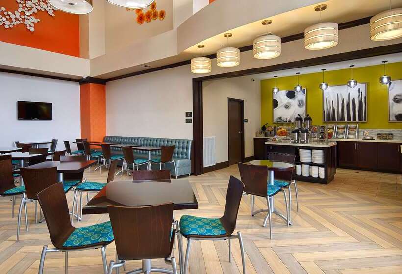 هتل Best Western Premier Ashton Suiteswillowbrook