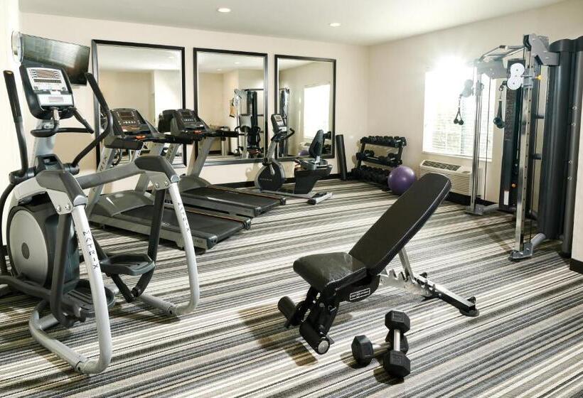 酒店 Candlewood Suites Columbus Northeast, An Ihg