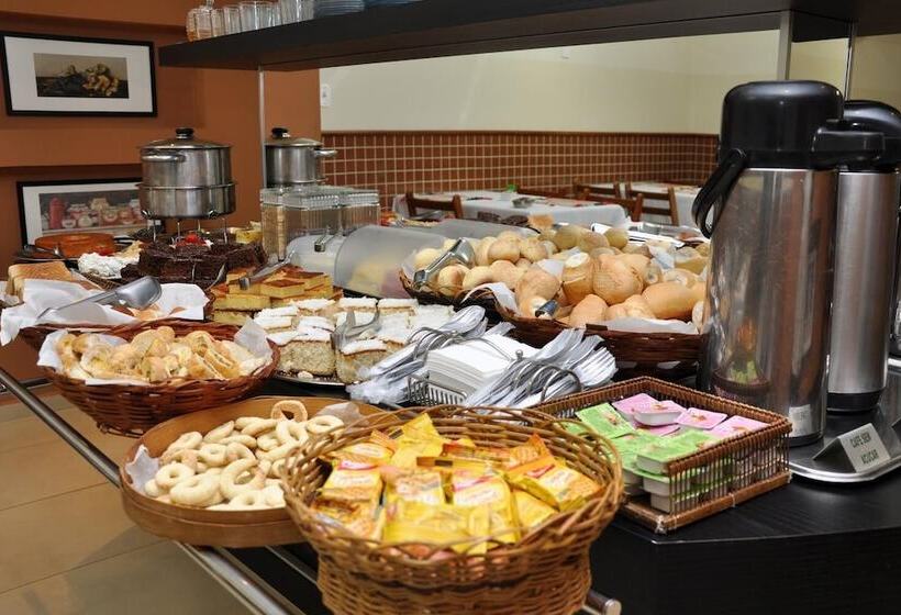 호텔 Carolina Plaza