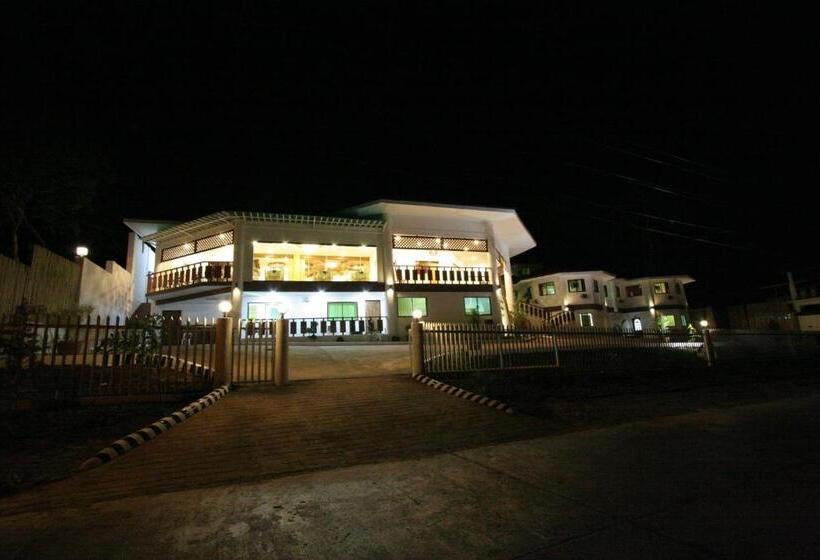 هتل Coron Hilltop View Resort