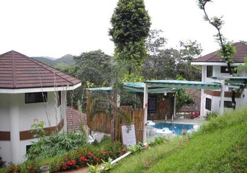 هتل Coron Hilltop View Resort