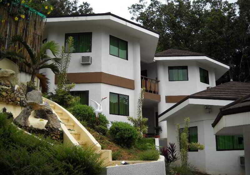 هتل Coron Hilltop View Resort