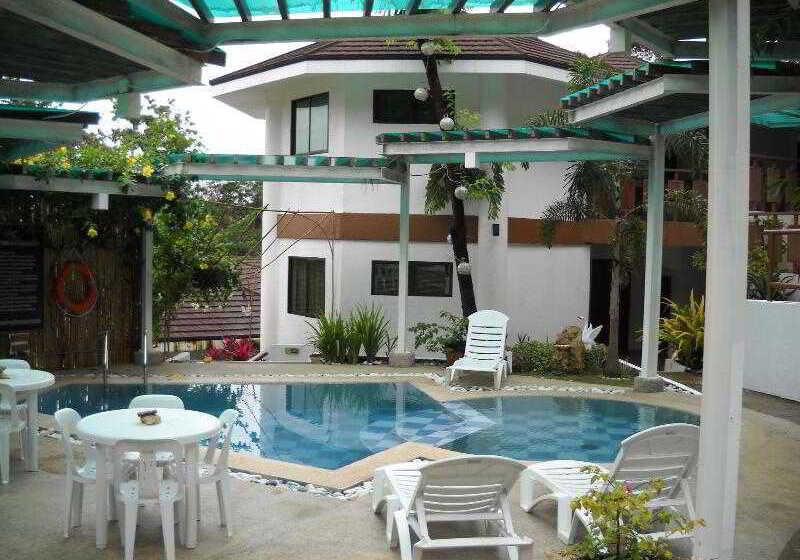 هتل Coron Hilltop View Resort