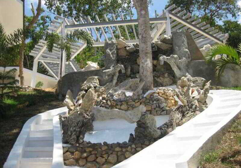 هتل Coron Hilltop View Resort