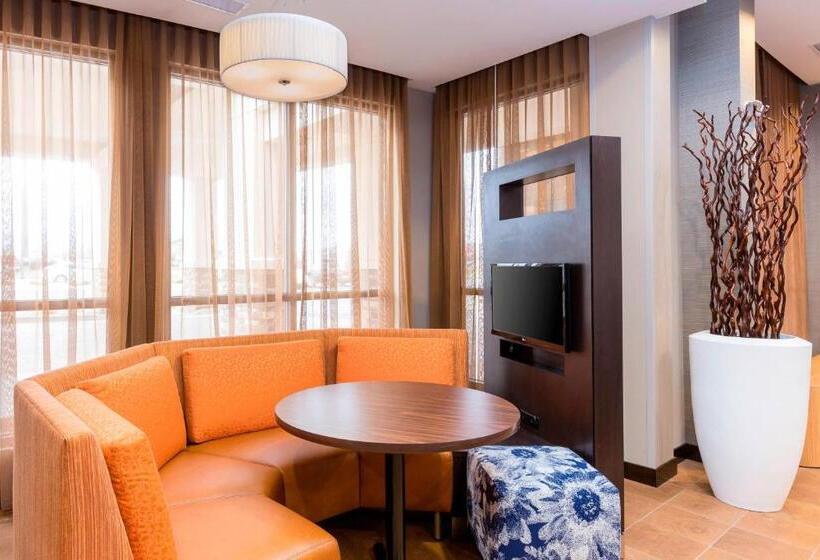 Отель Courtyard By Marriott Bismarck North