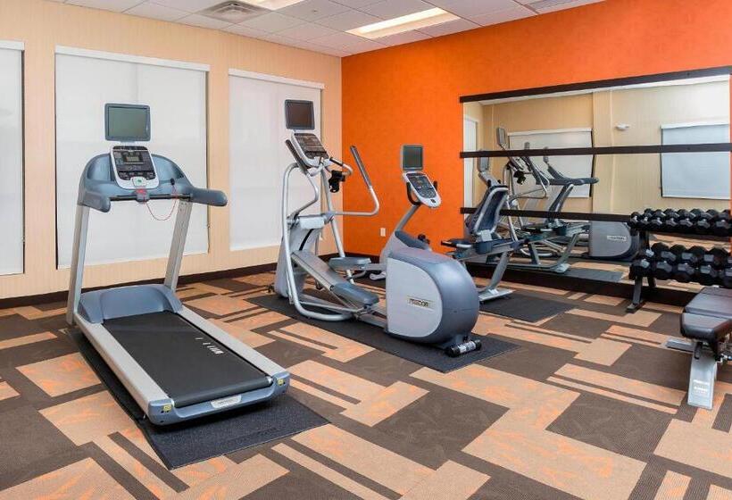 Отель Courtyard By Marriott Bismarck North