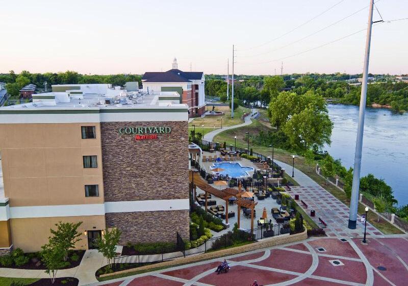 هتل Courtyard By Marriott Columbus Phenix City