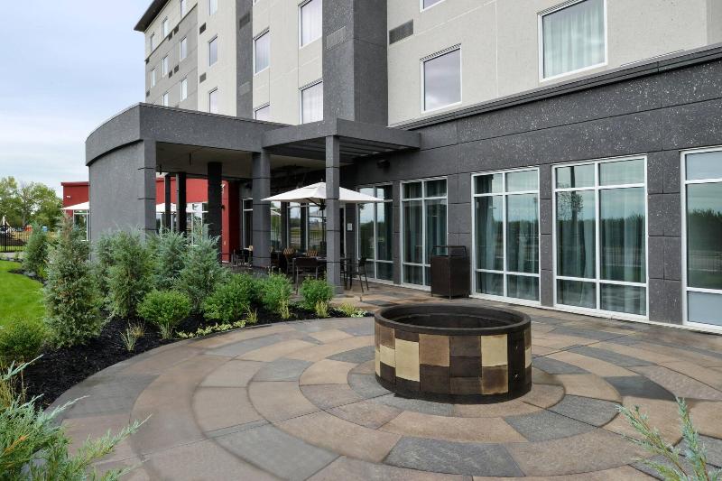 ホテル Courtyard By Marriott Saskatoon Airport