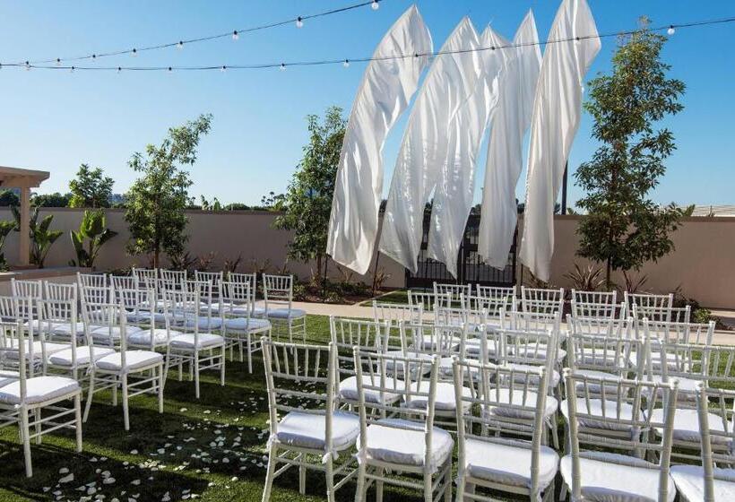 فندق Courtyard By Marriott Irvine Spectrum